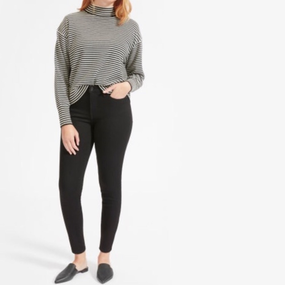 Everlane mid rise black skinny jean. Size 27